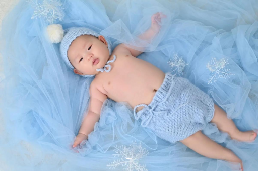 忻州两个半月宝宝发育标准 忻州两个半月宝宝发育标准